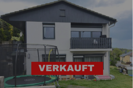 Attraktives und modernisiertes EFH mit Stellplatz und Gartengrundstück